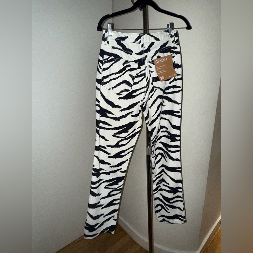 Reformation‎ Cynthia Zebra Print High Rise Straight Jeans - Picture 6 of 9